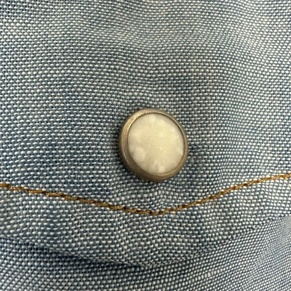 Vintage Levi’s Western Snap Pearl Button Denim Colored Shirt Sz L